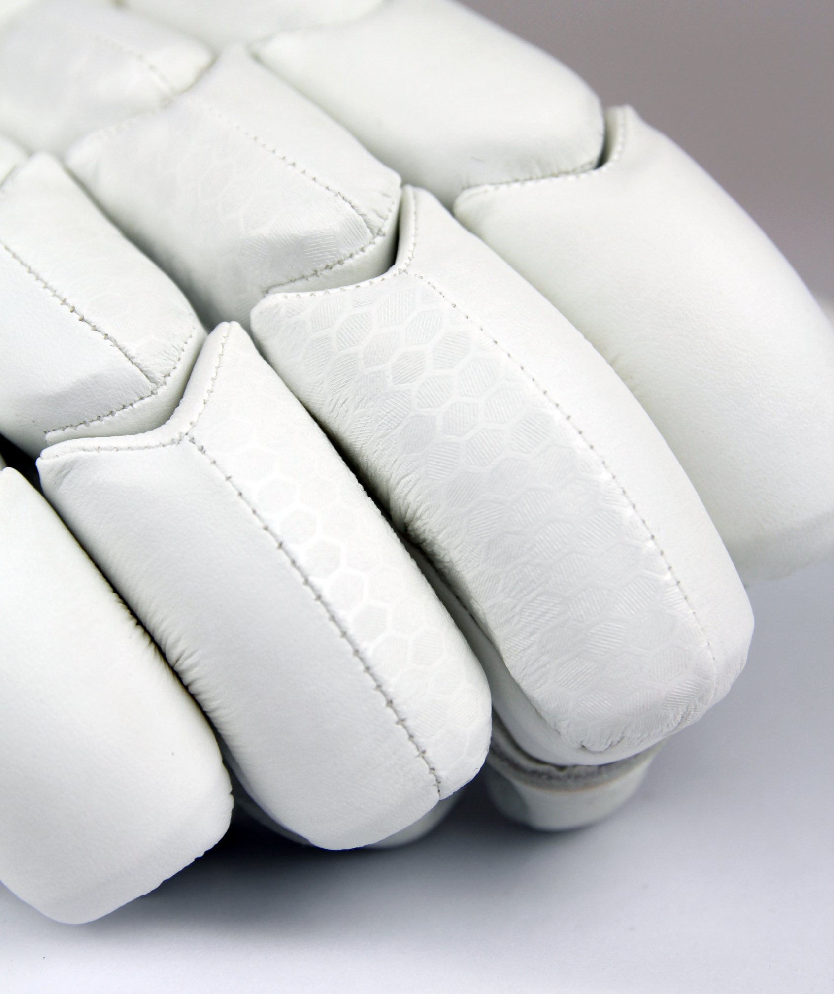 Signature Cricket Gloves (Large Adult LH)