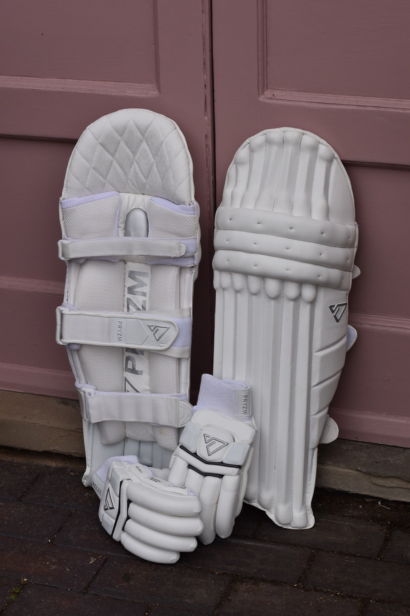 2026 Heritage Batting Pads & Gloves Bundle