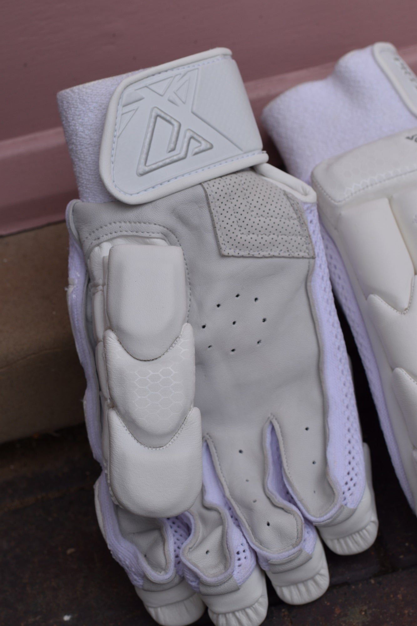 2026 Tempo Batting Gloves