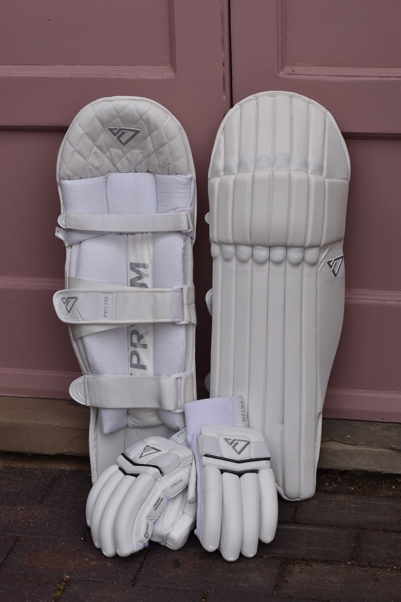 2026 Tempo Batting Pads & Heritage Gloves Bundle - Pryzm Cricket