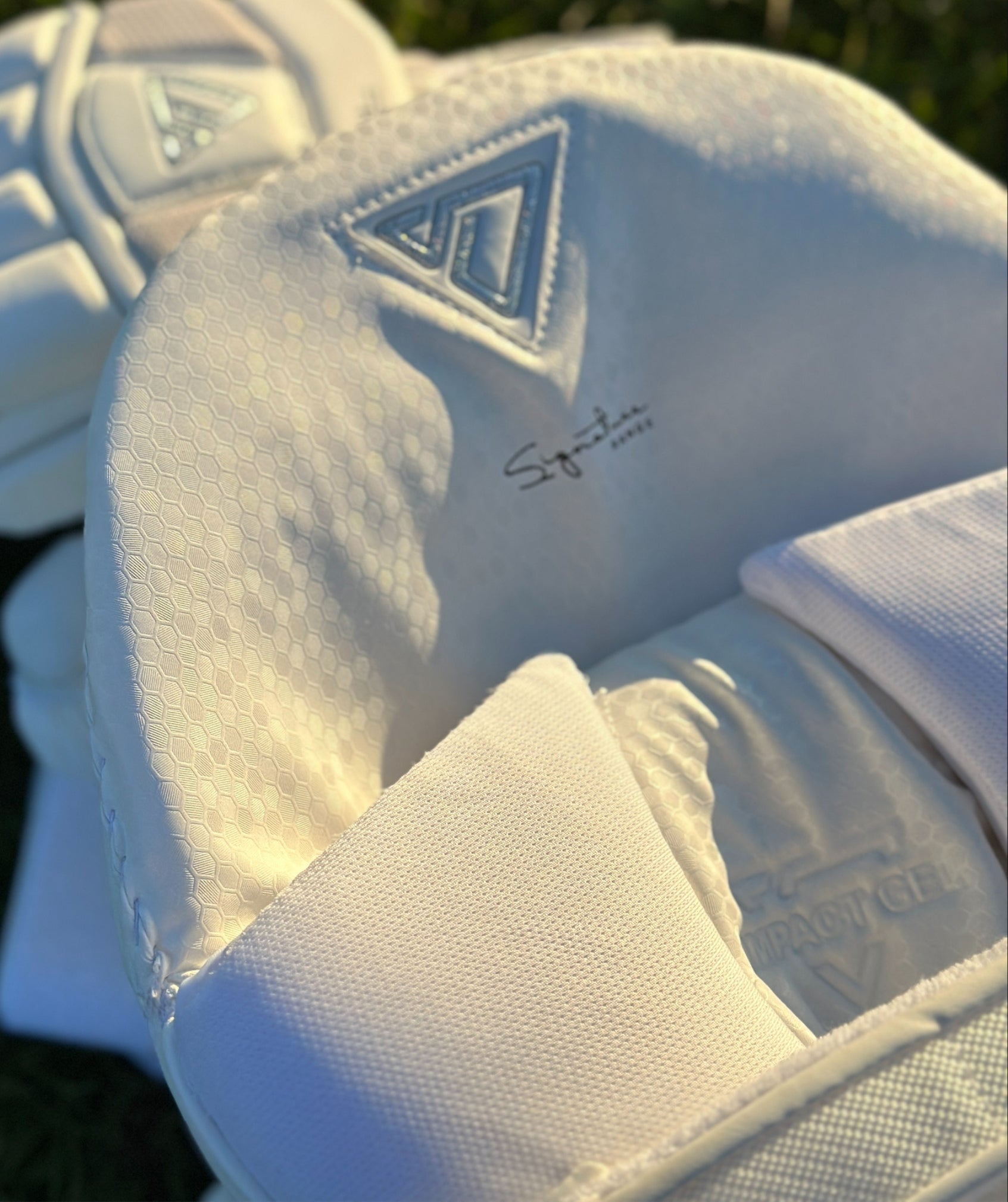 Signature Cricket Pads (LH Only - Small Adults/Adults/Large)