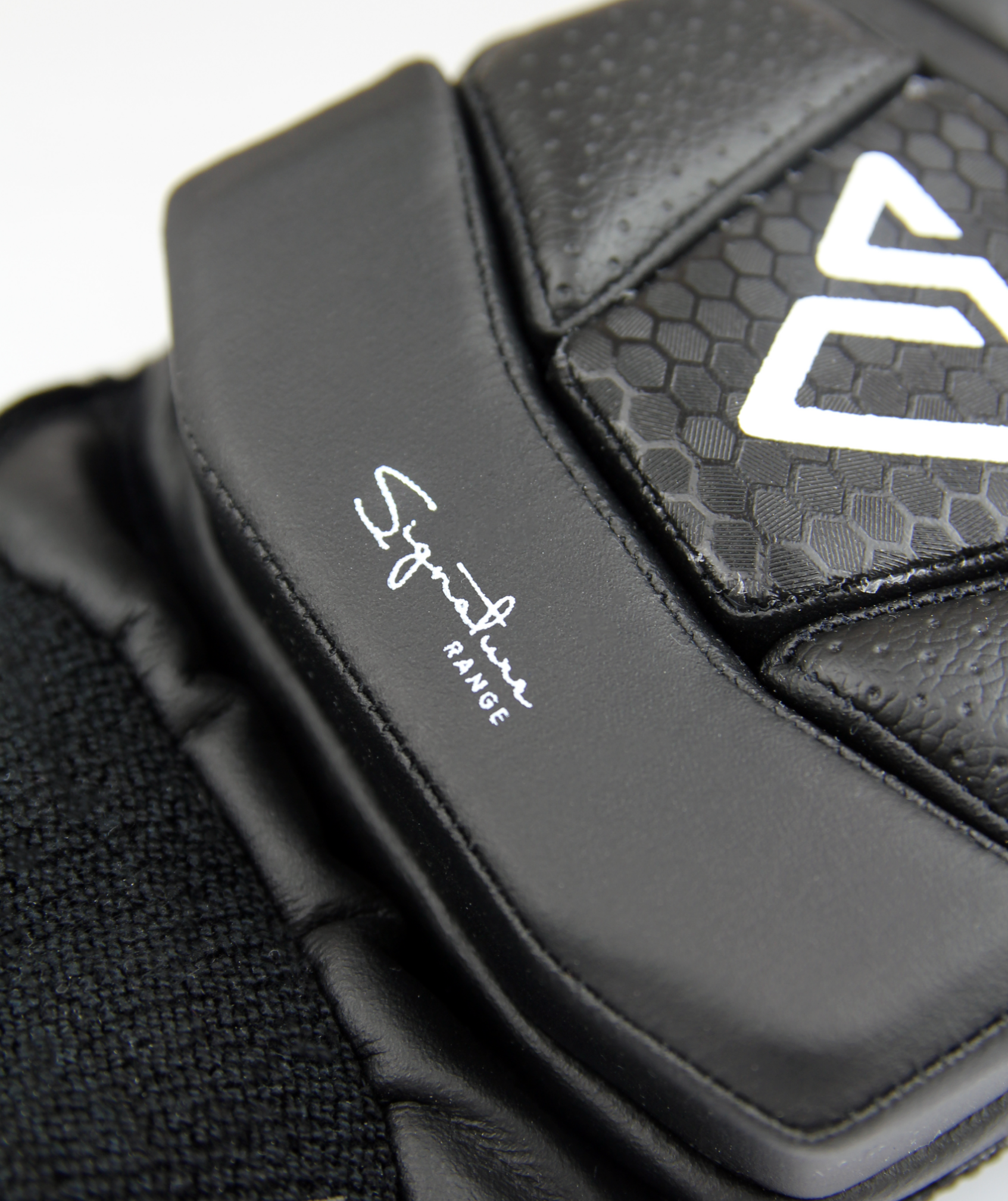 Black Signature Gloves (Adults LH)