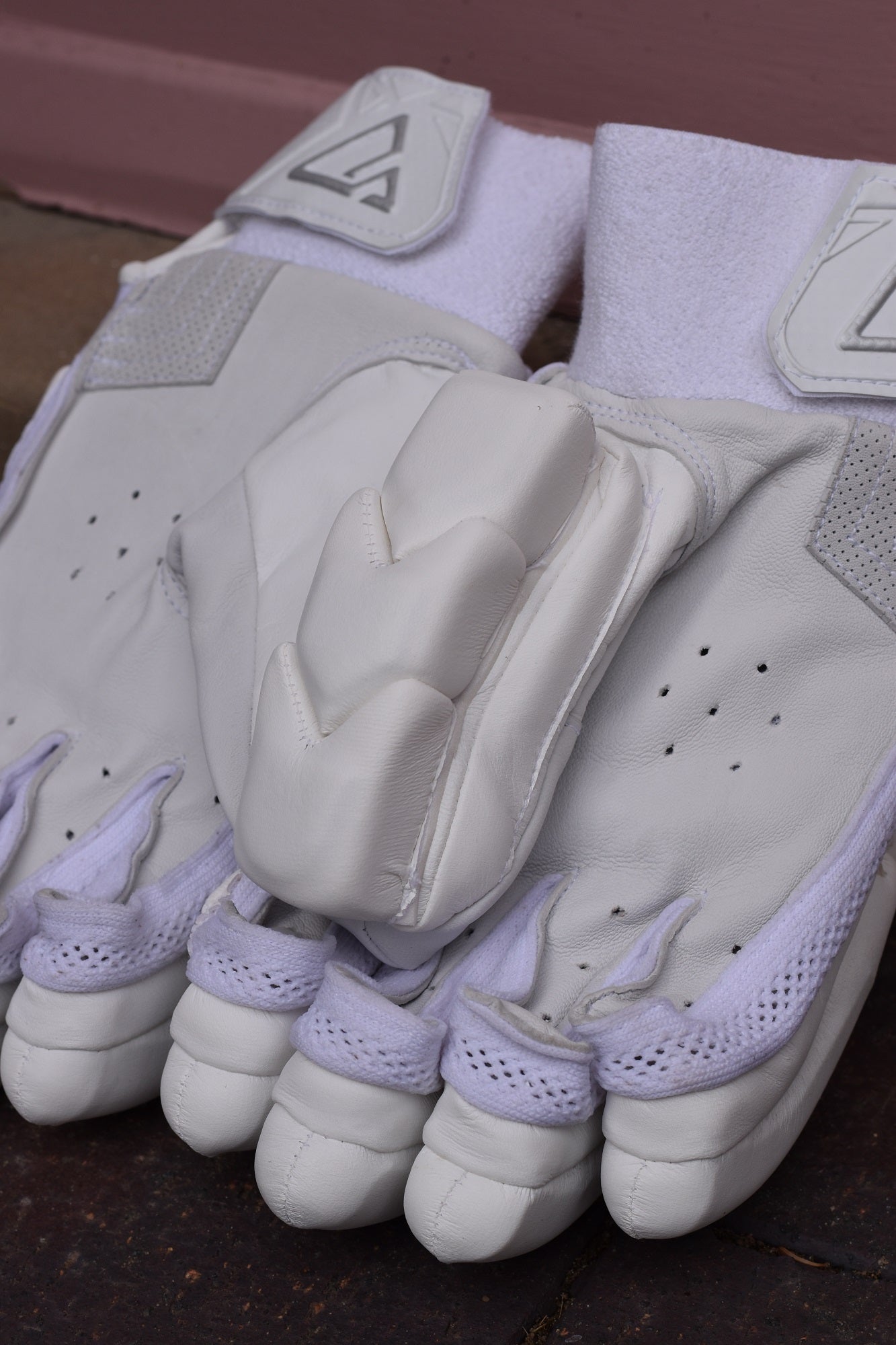 2026 Heritage Batting Gloves