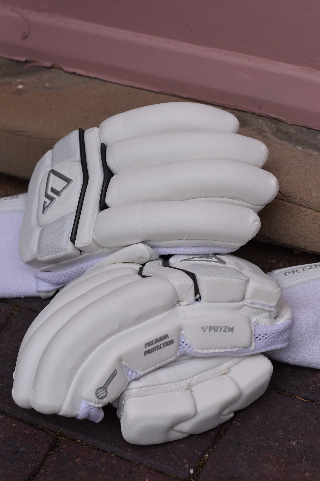 2026 Heritage Batting Pads & Gloves Bundle