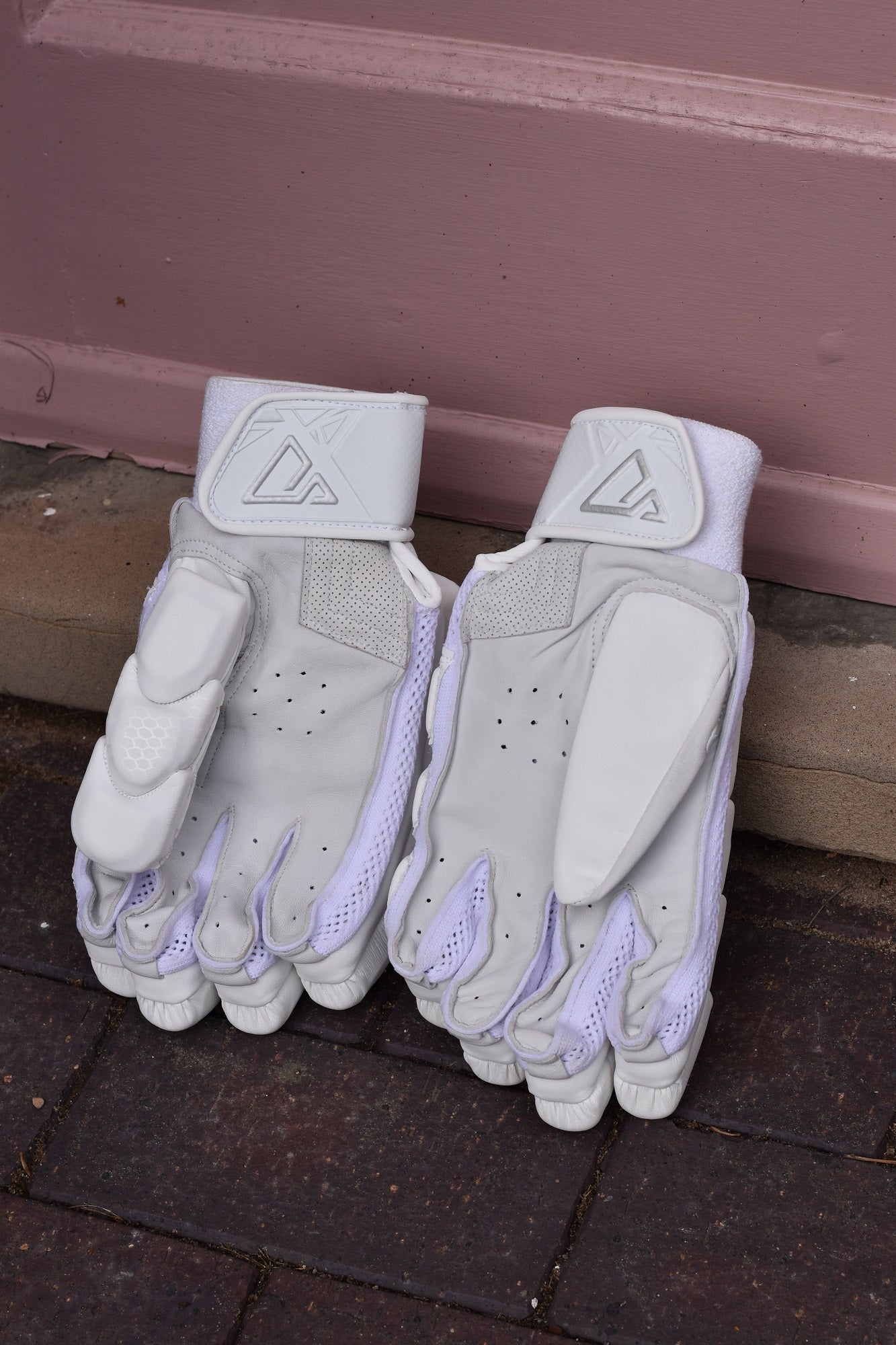 2026 Tempo Batting Gloves