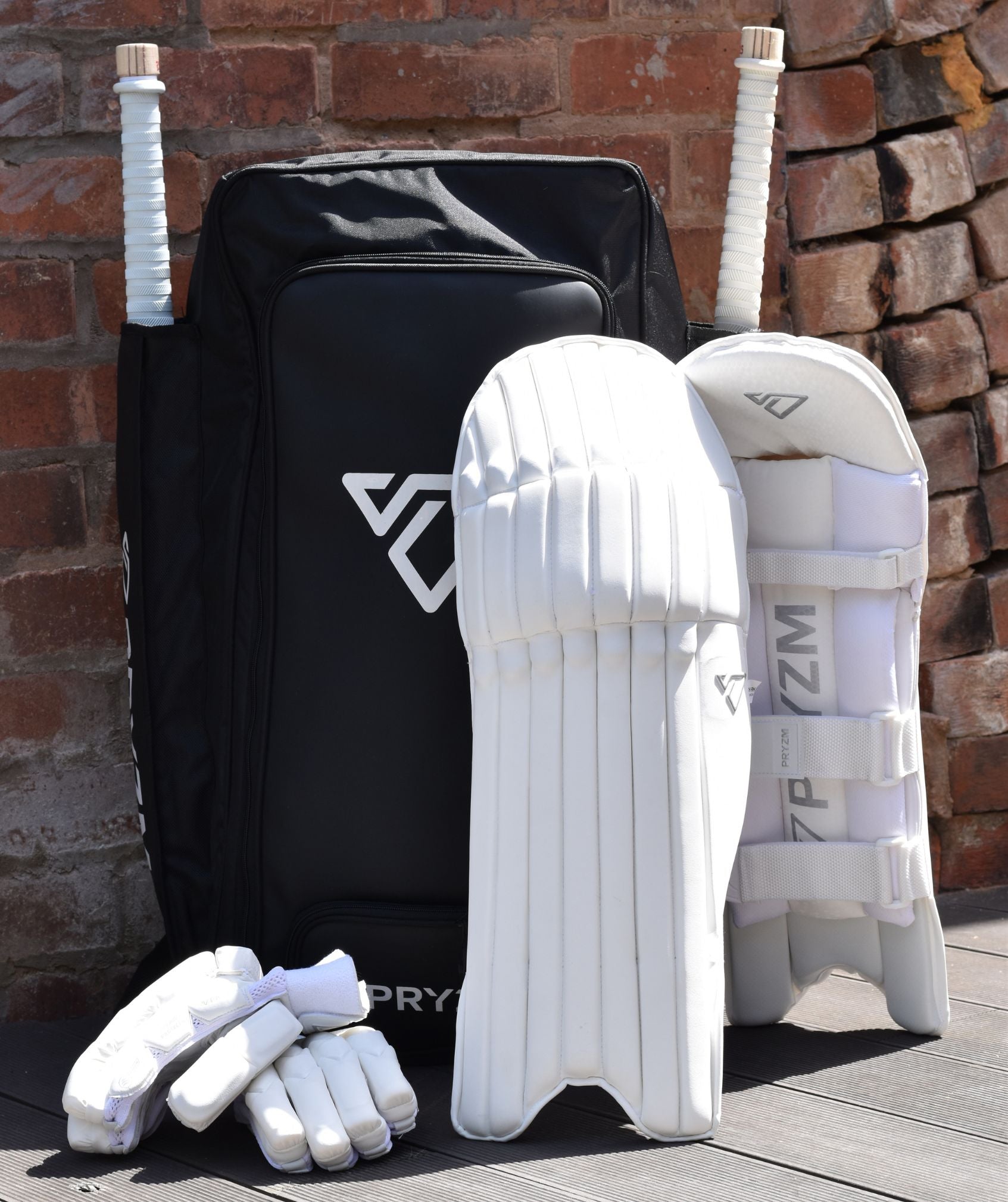 2026 Youth/Junior Bundle (Duffle, Pads + Gloves)