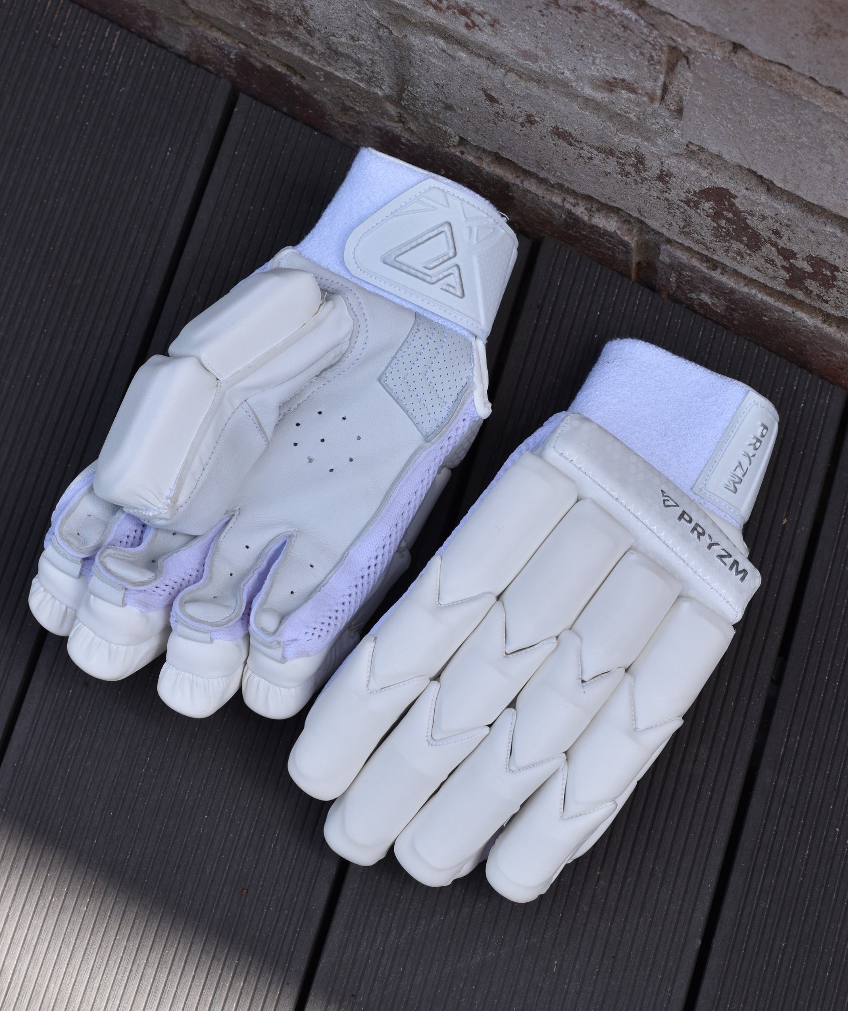 2026 Youth/Junior Bundle (Duffle, Pads + Gloves)