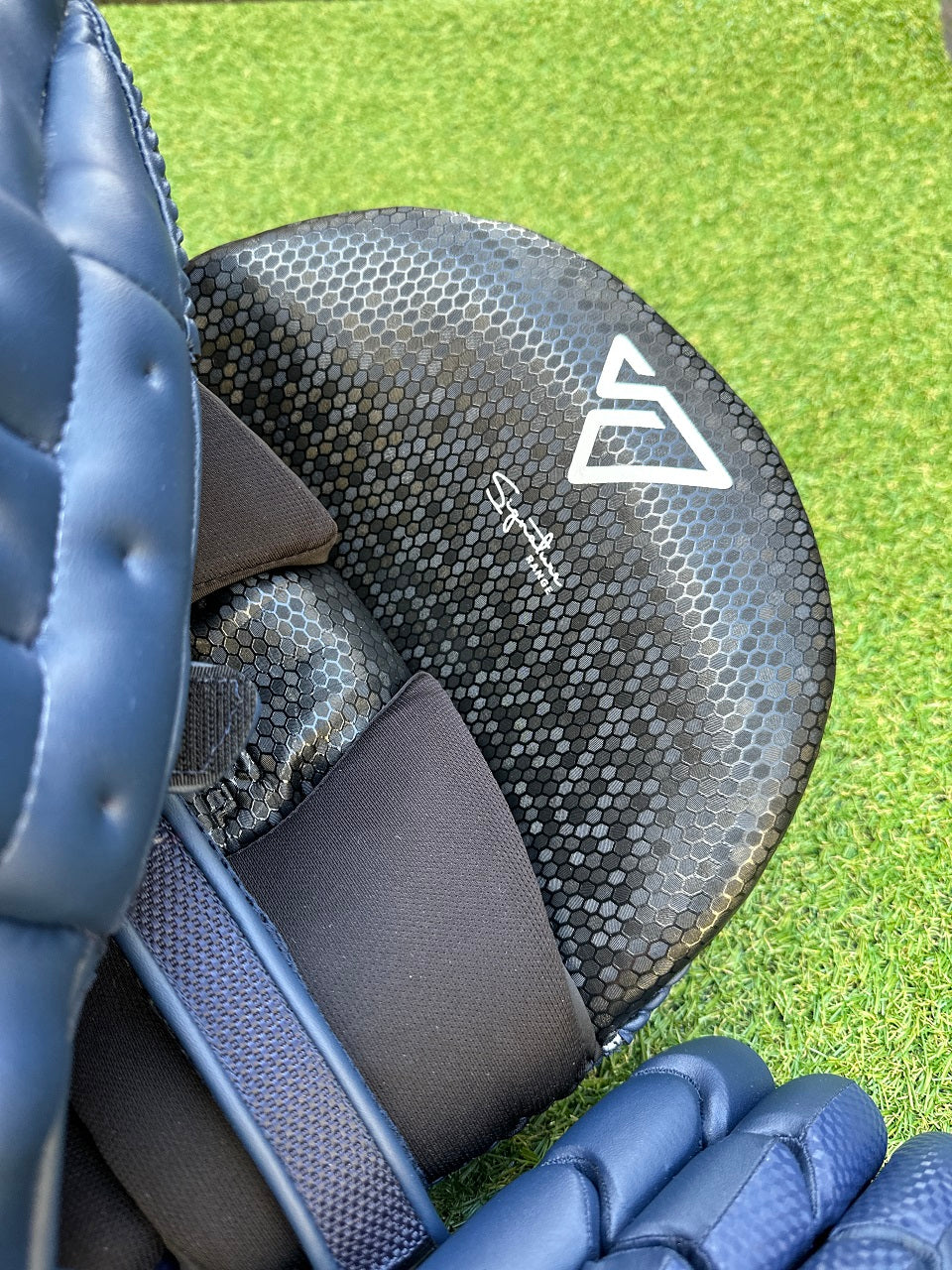 Navy Signature Pads & Gloves Bundle